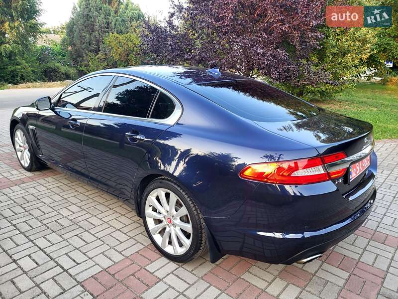 Седан Jaguar XF 2013 в Запорожье