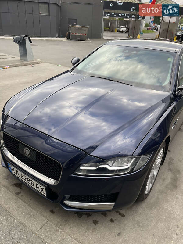 Jaguar XF 2016
