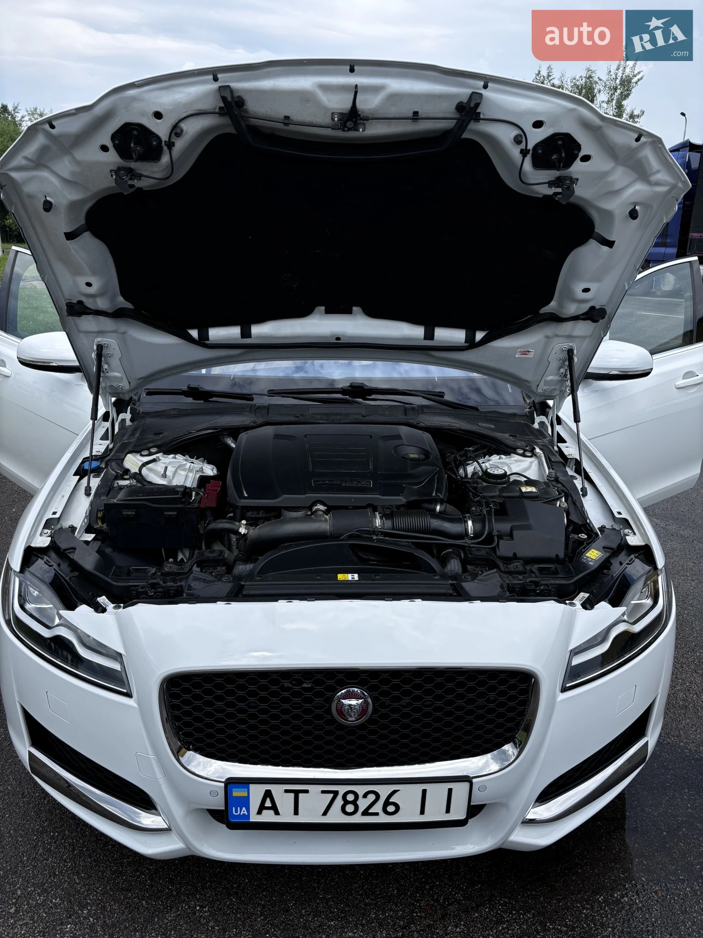 2018 Jaguar XF - мініатюра 11