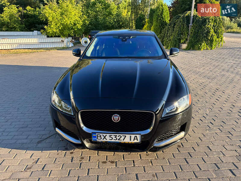 Седан Jaguar XF 2016 в Хмельницькому