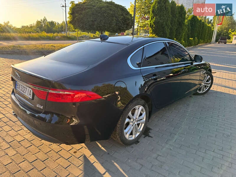 Седан Jaguar XF 2016 в Хмельницькому