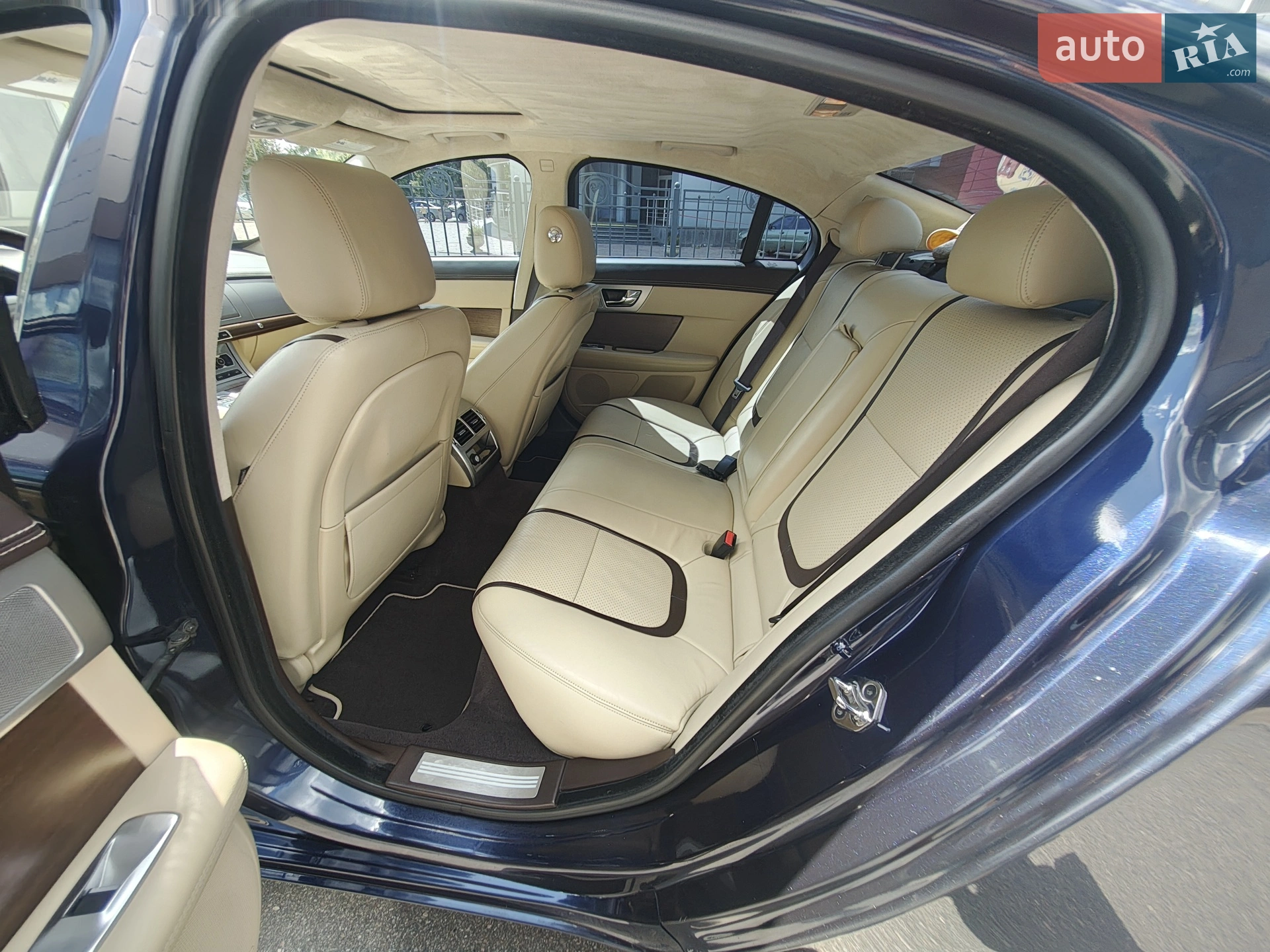 2015 Jaguar XF - мініатюра 25