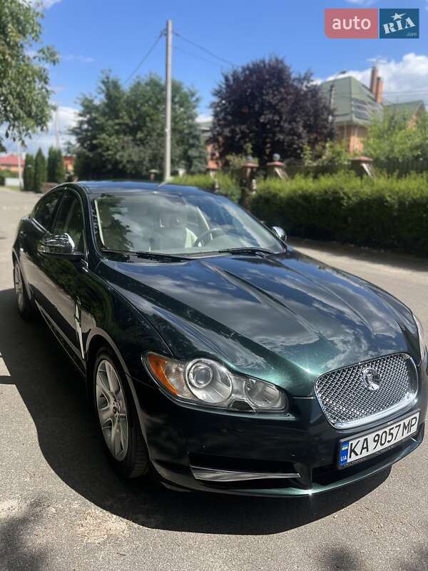 Седан Jaguar XF 2008 в Киеве