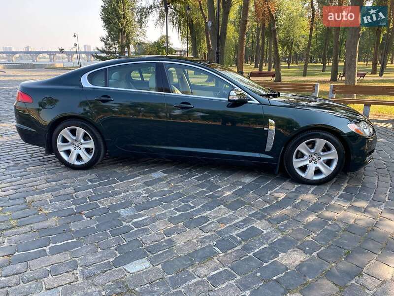 Седан Jaguar XF 2008 в Киеве