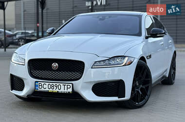 Седан Jaguar XF 2016 в Киеве