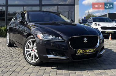Седан Jaguar XF 2016 в Мукачево