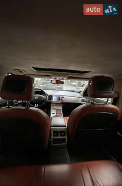 Седан Jaguar XF 2009 в 