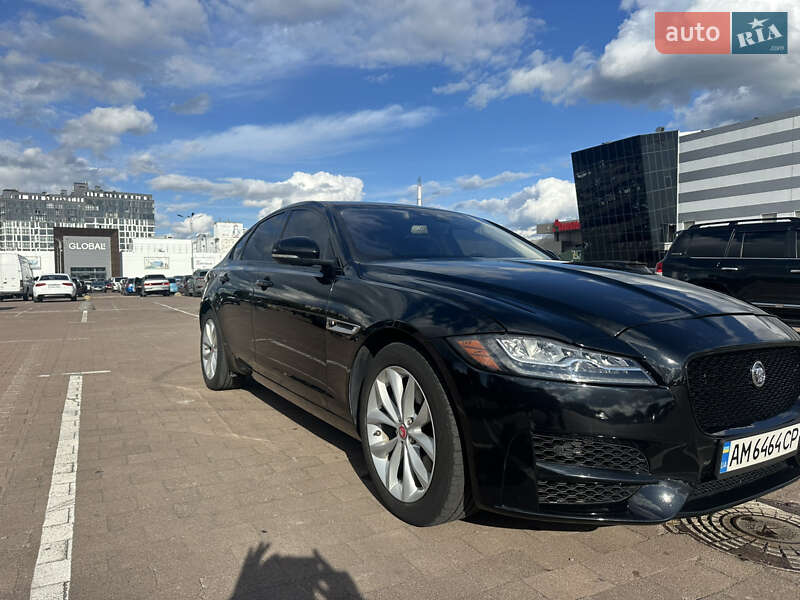 Седан Jaguar XF 2016 в Житомире