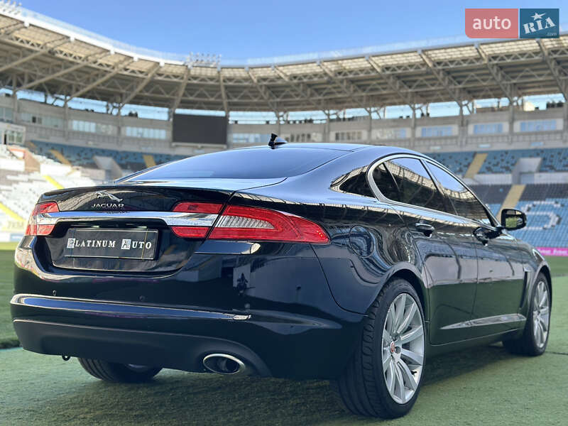 Седан Jaguar XF 2013 в Одессе