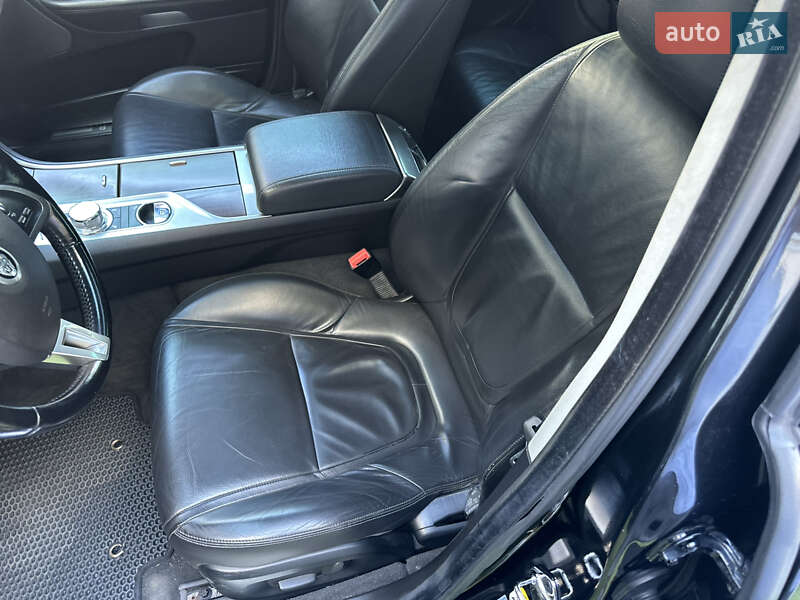 Седан Jaguar XF 2013 в Одессе