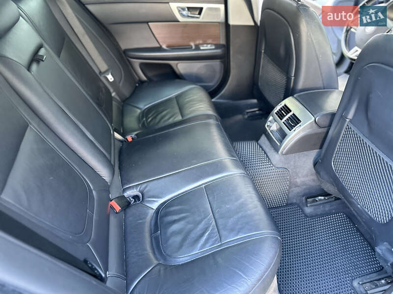 Седан Jaguar XF 2013 в Одессе