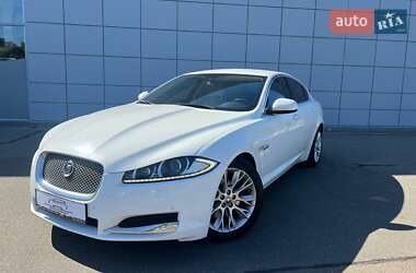 Седан Jaguar XF 2012 в 