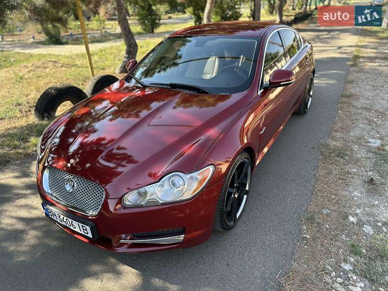 Седан Jaguar XF 2012 в Одессе