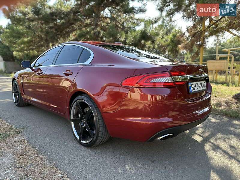 Седан Jaguar XF 2012 в Одессе
