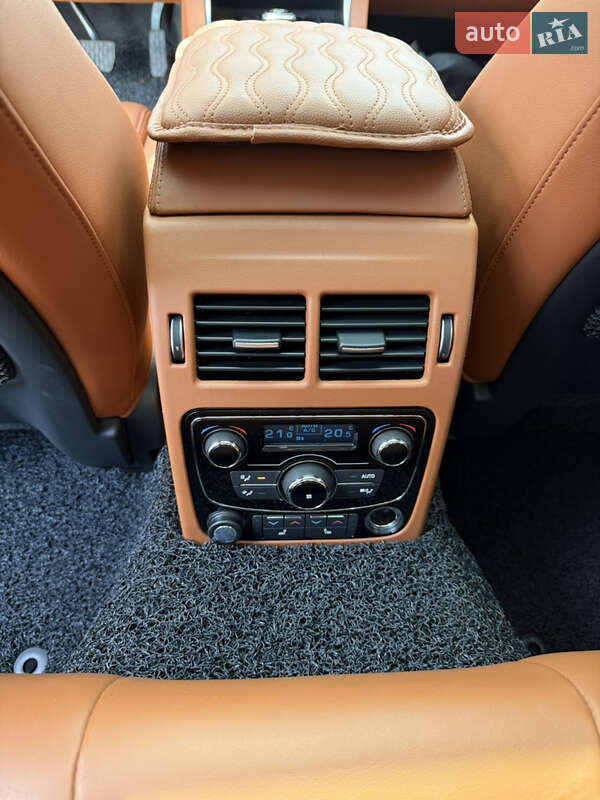 Седан Jaguar XF 2016 в Кропивницком