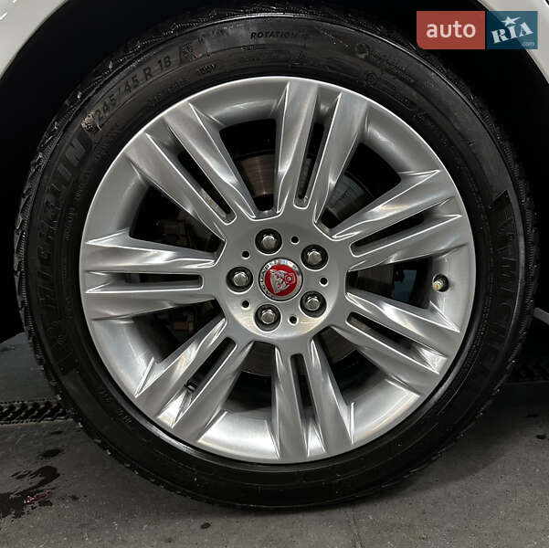 Седан Jaguar XF 2017 в Києві