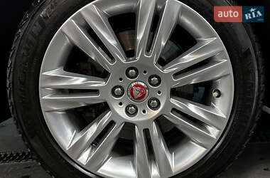 Седан Jaguar XF 2017 в 