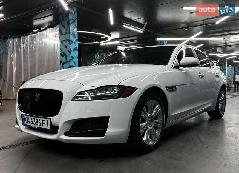 Седан Jaguar XF 2017 в Києві