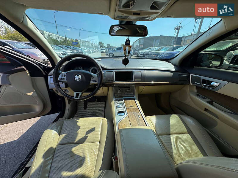 Седан Jaguar XF 2008 в Харкові