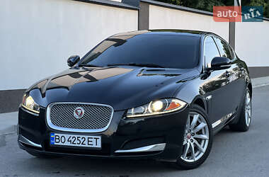 Седан Jaguar XF 2014 в Тернополі