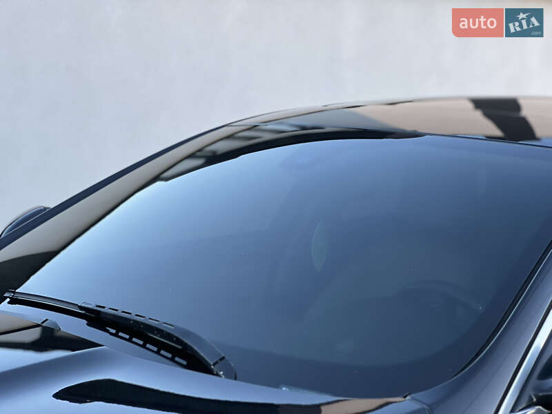 Седан Jaguar XF 2014 в Тернополі