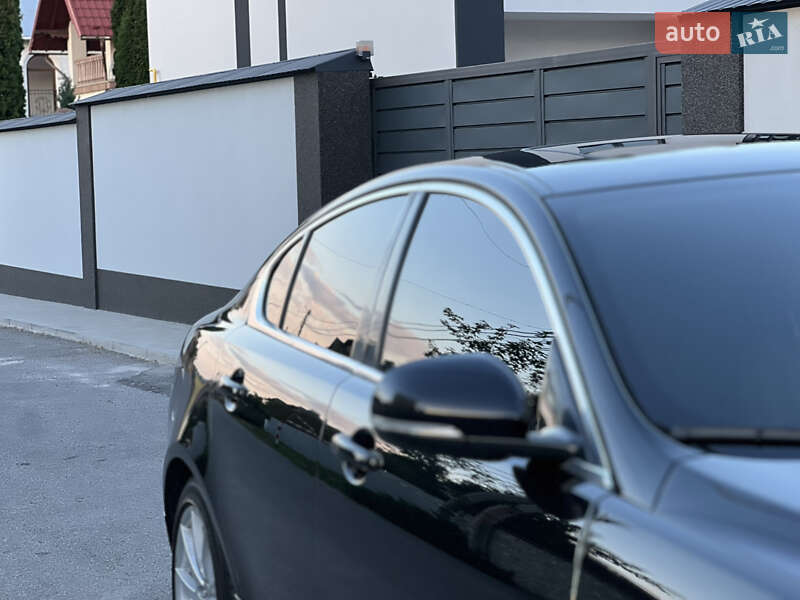 Седан Jaguar XF 2014 в Тернополі