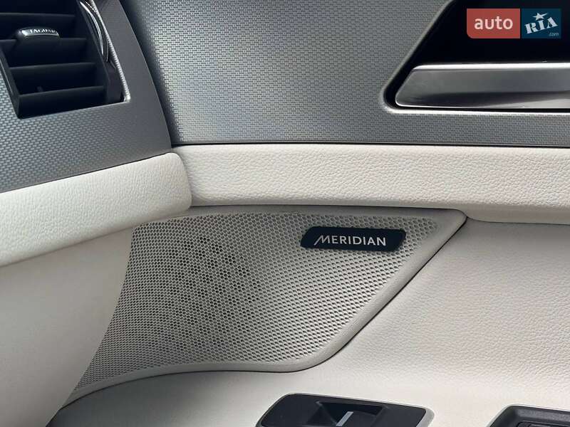 Седан Jaguar XF 2016 в Києві