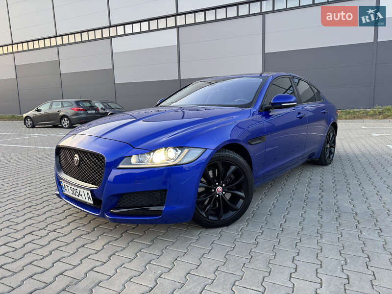 Седан Jaguar XF 2016 в Ивано-Франковске