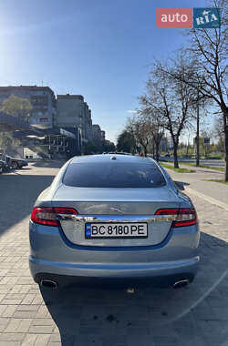 Седан Jaguar XF 2008 в 