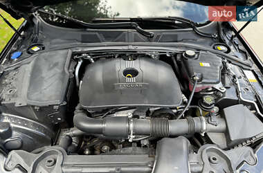 Седан Jaguar XF 2013 в 