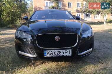 Седан Jaguar XF 2016 в Долинской