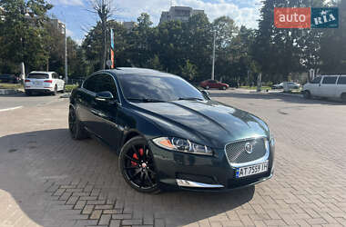 Седан Jaguar XF 2014 в Ивано-Франковске