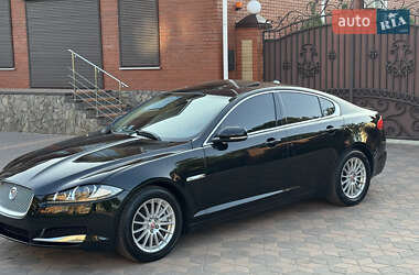 Седан Jaguar XF 2014 в 
