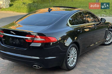 Седан Jaguar XF 2014 в 