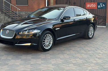 Седан Jaguar XF 2014 в 