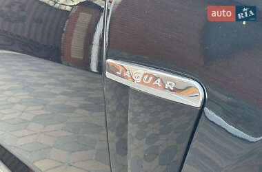 Седан Jaguar XF 2014 в 