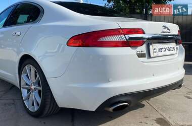 Седан Jaguar XF 2014 в 