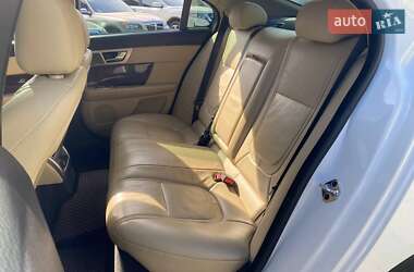 Седан Jaguar XF 2014 в 