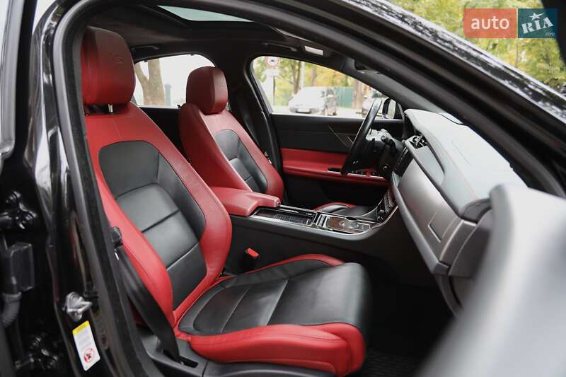 Седан Jaguar XF 2015 в Харькове