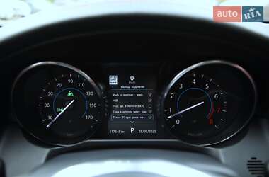 Седан Jaguar XF 2015 в 