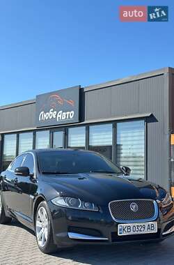 Седан Jaguar XF 2014 в 