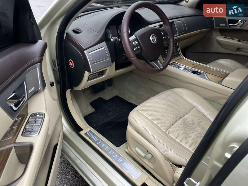 Седан Jaguar XF 2008 в Киеве фото 8 Седан Jaguar XF 2008 в Киеве