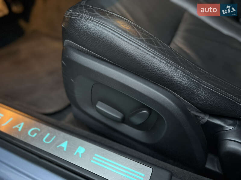 Седан Jaguar XF 2008 в Киеве
