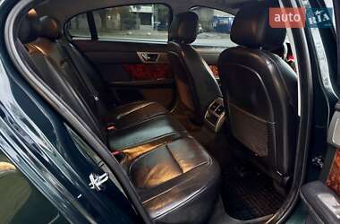 Седан Jaguar XF 2009 в 