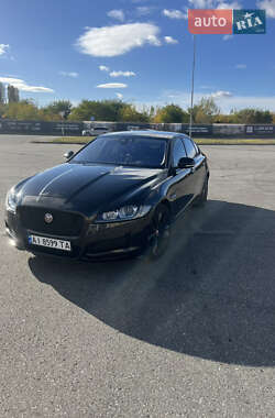 Седан Jaguar XF 2016 в 