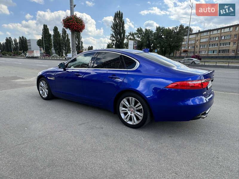 Седан Jaguar XF 2016 в Киеве фото 25 Седан Jaguar XF 2016 в Киеве