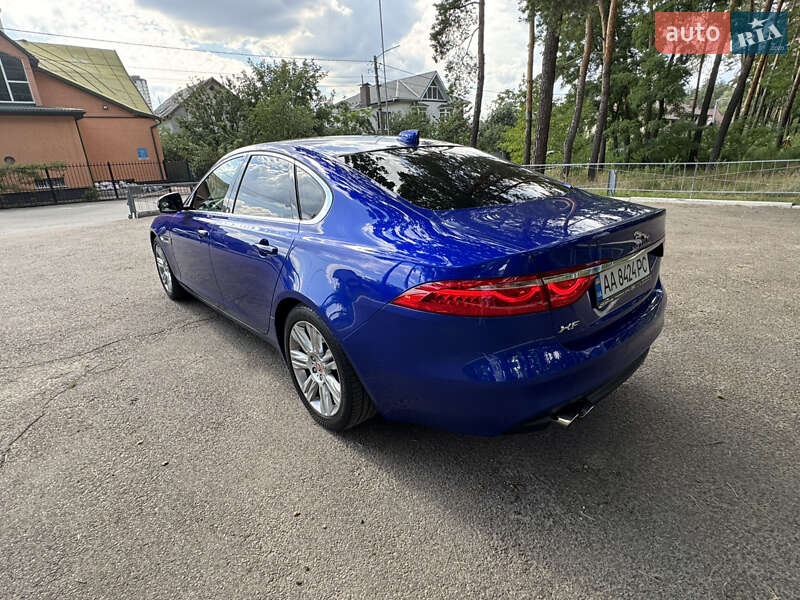 Седан Jaguar XF 2016 в Киеве фото 34 Седан Jaguar XF 2016 в Киеве