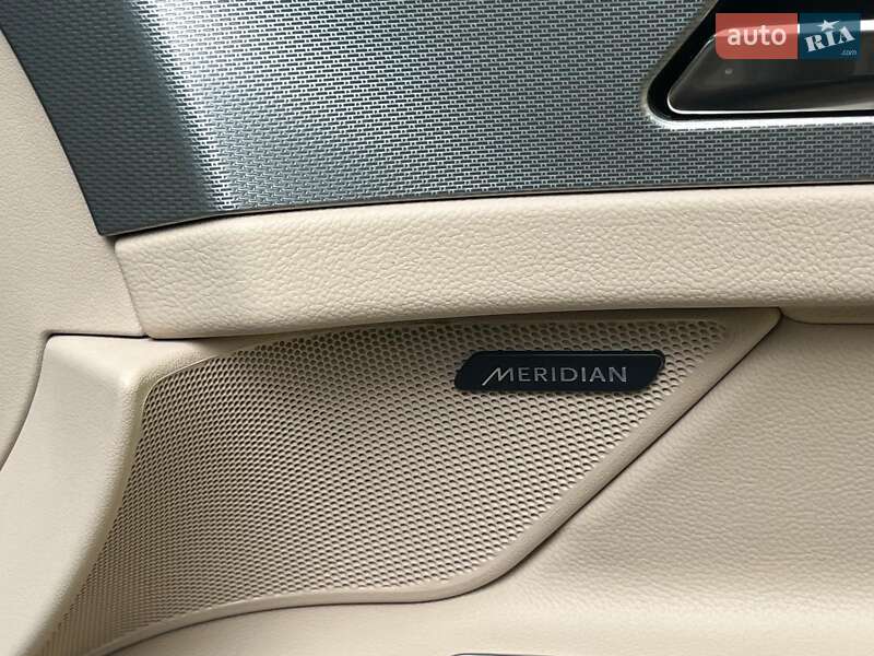 Седан Jaguar XF 2016 в Киеве