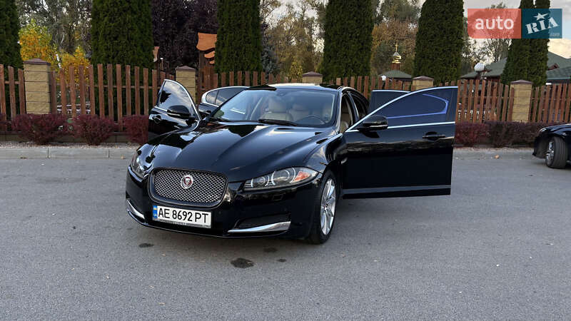Седан Jaguar XF 2014 в Днепре