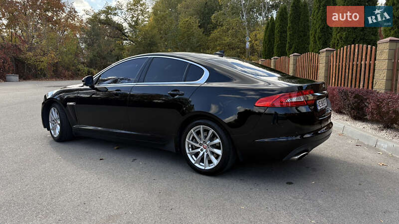 Седан Jaguar XF 2014 в Днепре